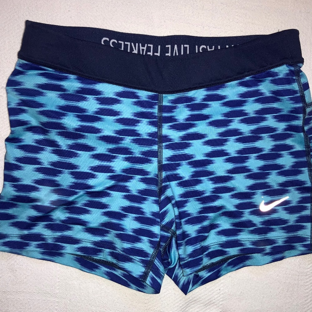 NIKE Dri-Fit Relay Shorts Sz M Run Fast Live Fearless waistband